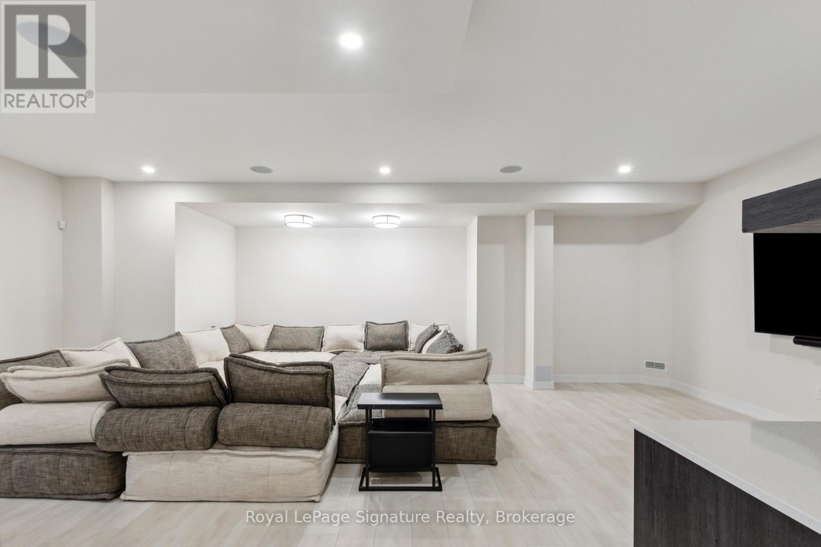 101 Cattail Crescent, Blue Mountains, Ontario  L9Y 5L3 - Photo 29 - X12363633