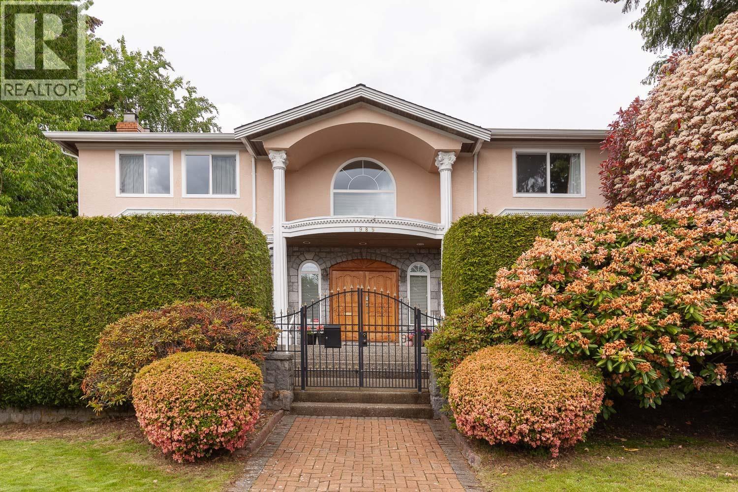 1989 W 52nd Avenue, Vancouver, British Columbia  V6P 1J6 - Photo 2 - R3040364