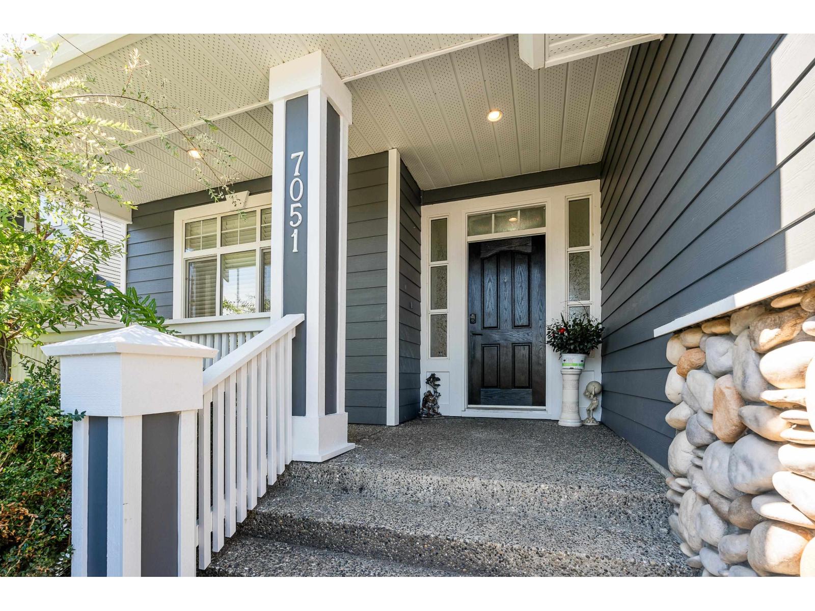 7051 196b Street, Langley, British Columbia  V2Y 2Z7 - Photo 2 - R3040286