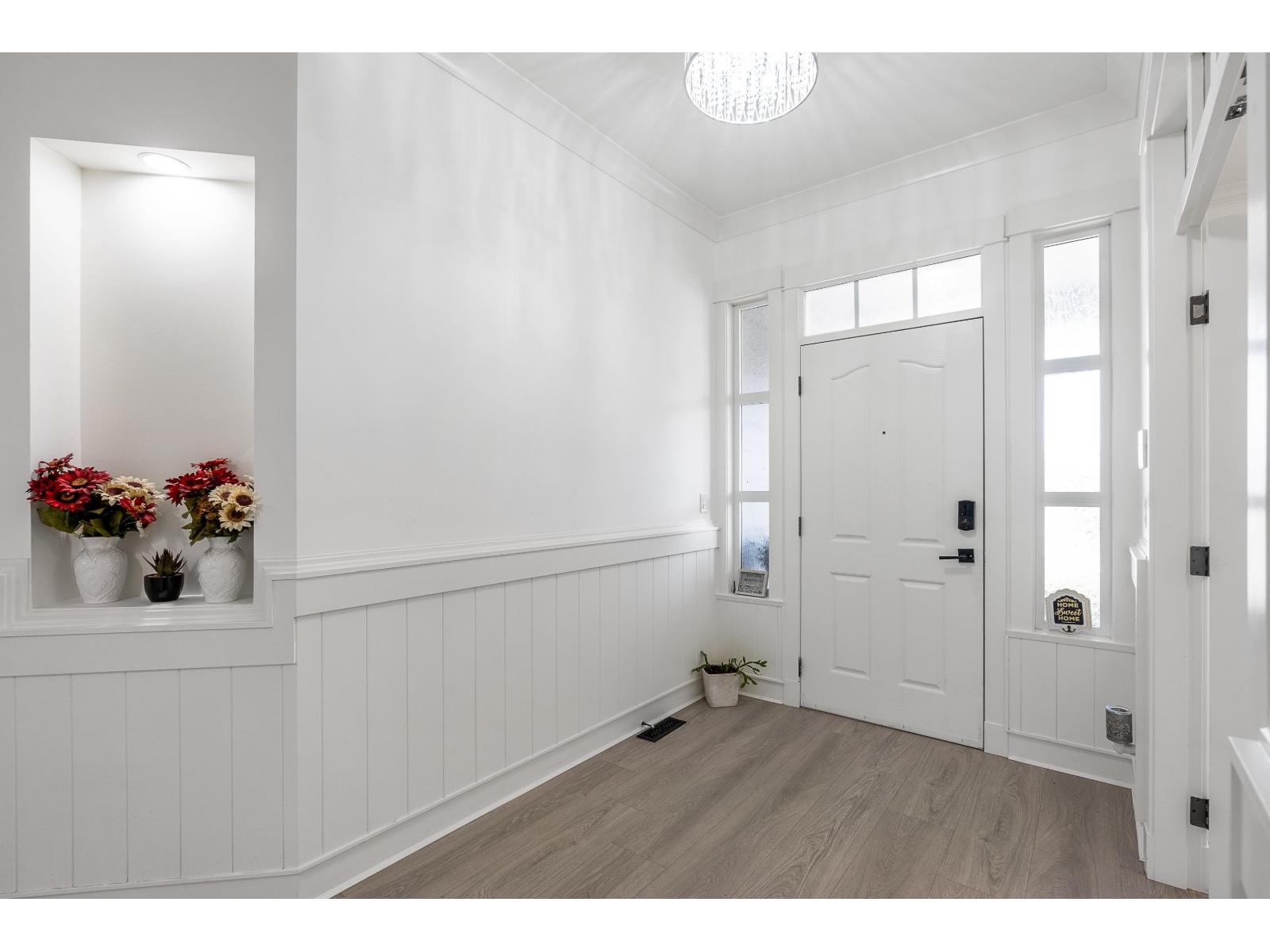 7051 196b Street, Langley, British Columbia  V2Y 2Z7 - Photo 3 - R3040286