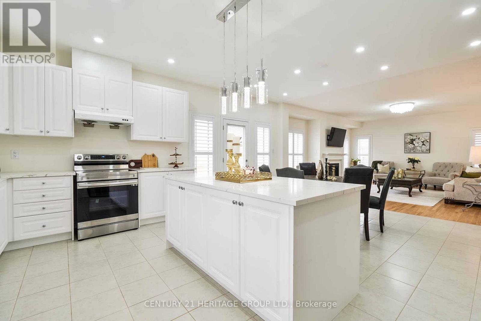 9 Cranley Road, East Gwillimbury, Ontario  L9N 0T7 - Photo 10 - N12363649