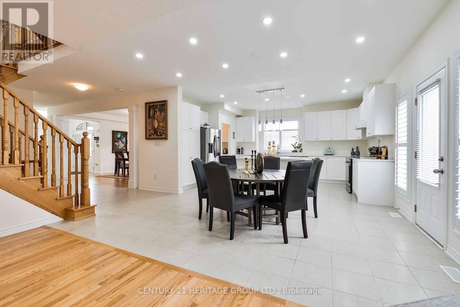 9 Cranley Road, East Gwillimbury, Ontario  L9N 0T7 - Photo 13 - N12363649