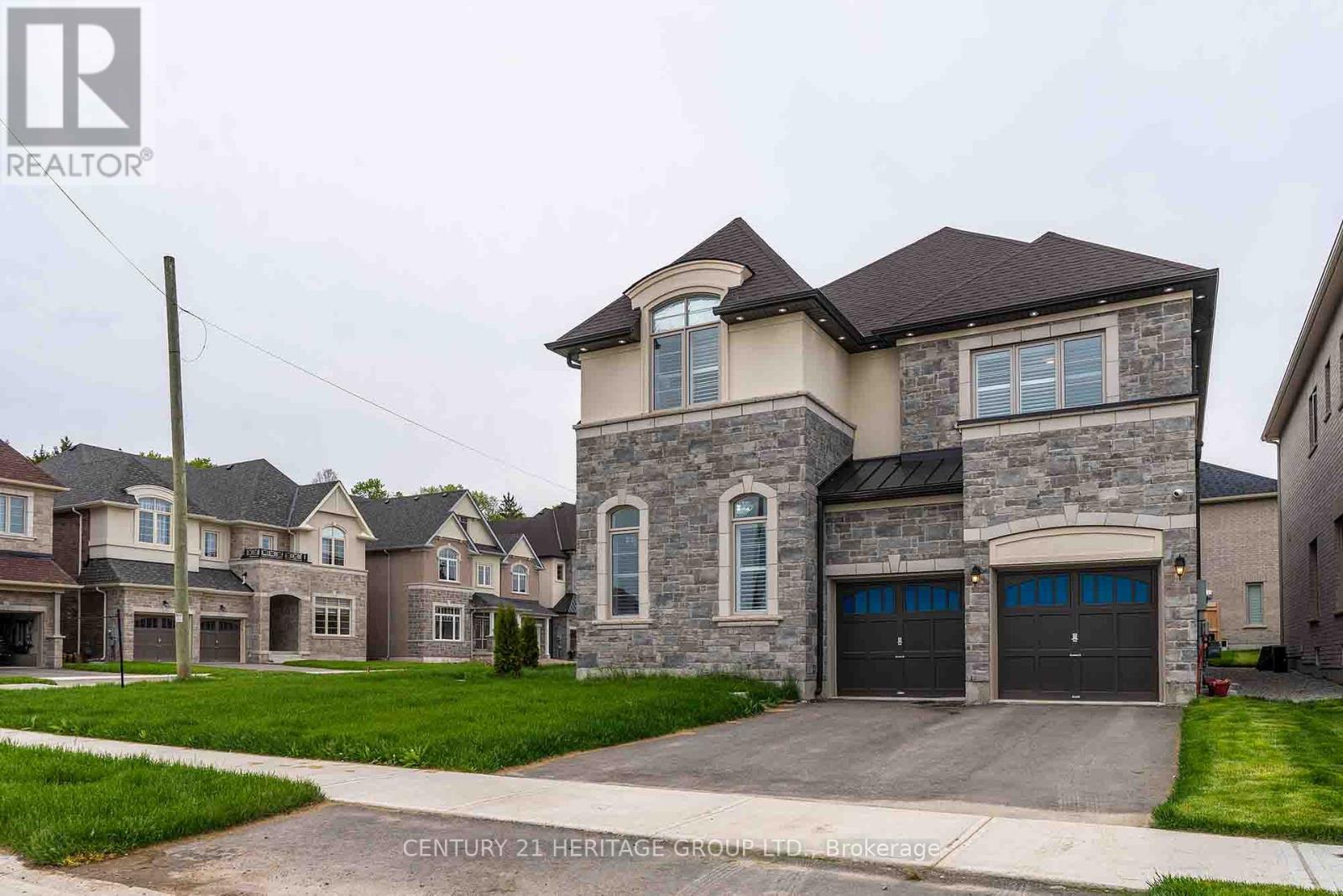 9 Cranley Road, East Gwillimbury, Ontario  L9N 0T7 - Photo 4 - N12363649