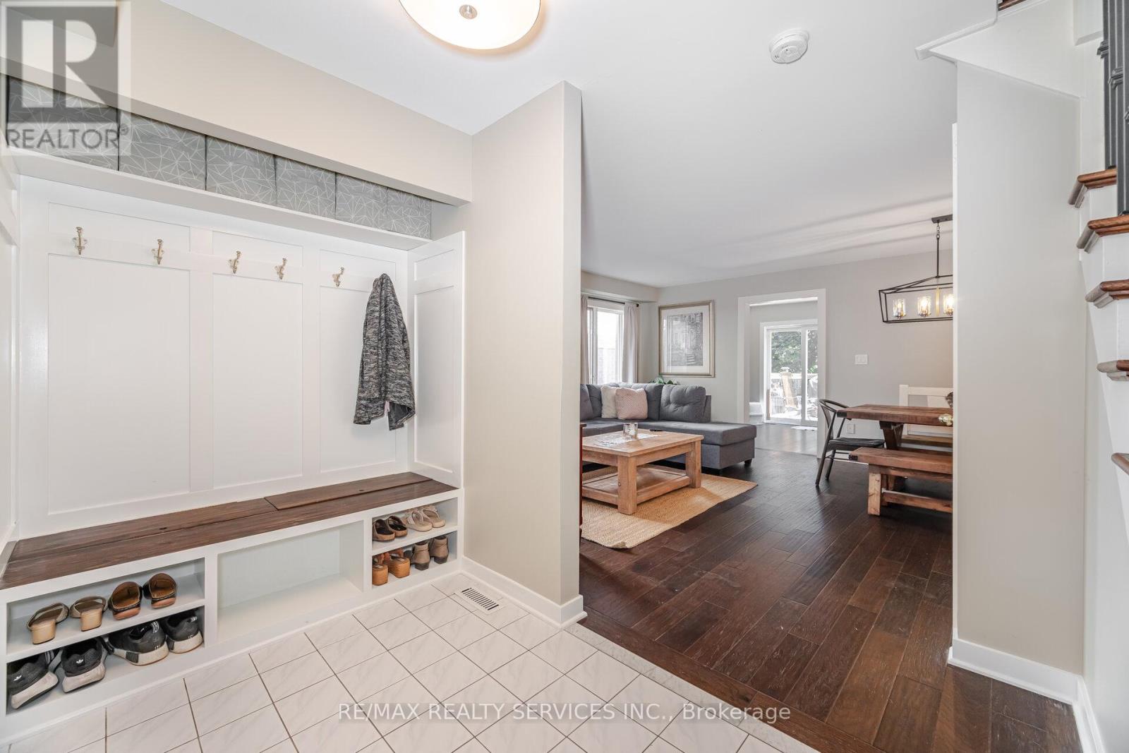 10 Deer Creek Place, Brampton, Ontario  L6Z 4T5 - Photo 7 - W12363641