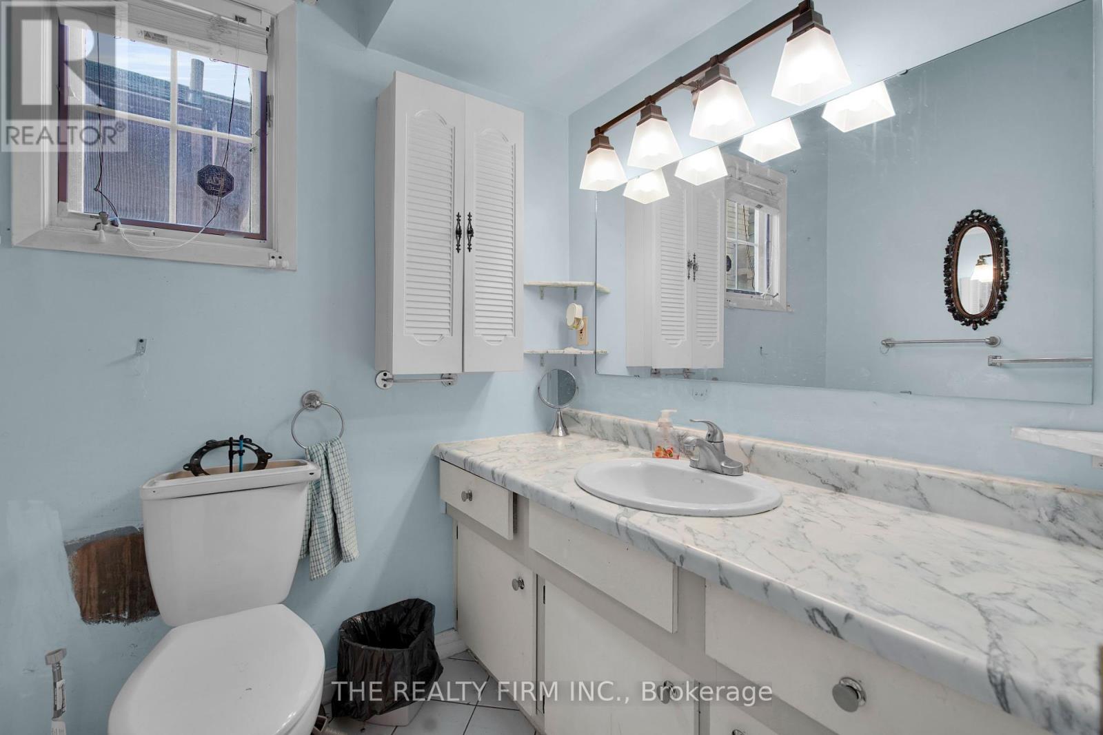 524 Simcoe Street, London East, Ontario  N6B 1K4 - Photo 20 - X12363690