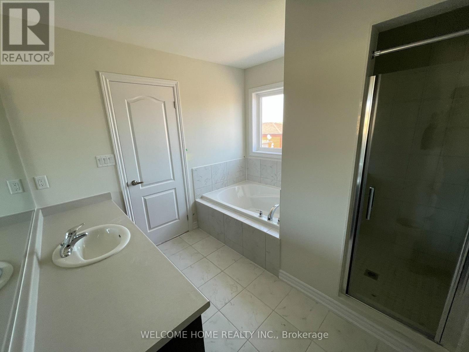 26 Tumblewood Place, Welland, Ontario  L3B 0J3 - Photo 12 - X12363652