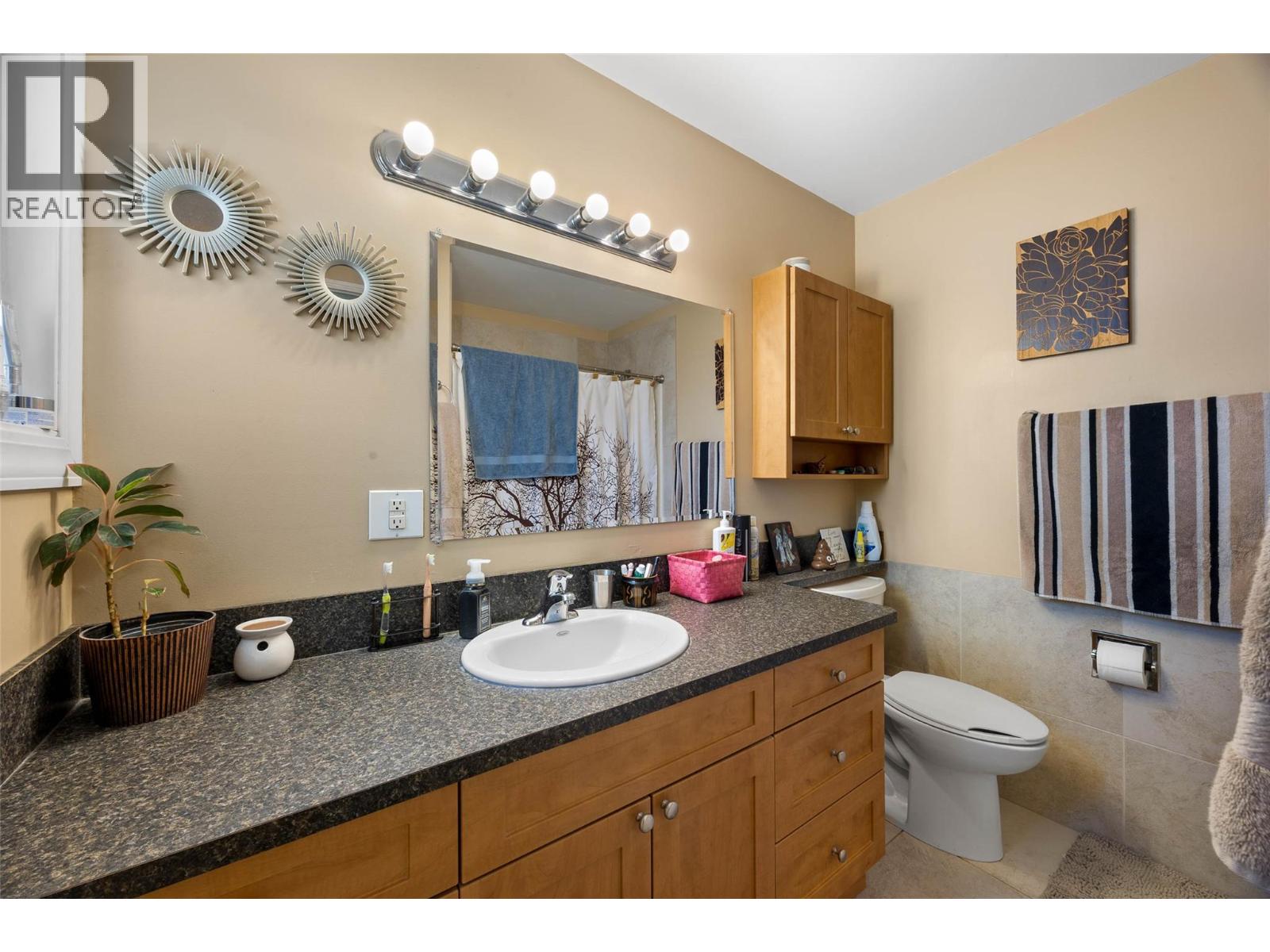 1750 Summit Drive Unit# 13, Kamloops, British Columbia V2E 1Y1 - Photo 13 - 10359095