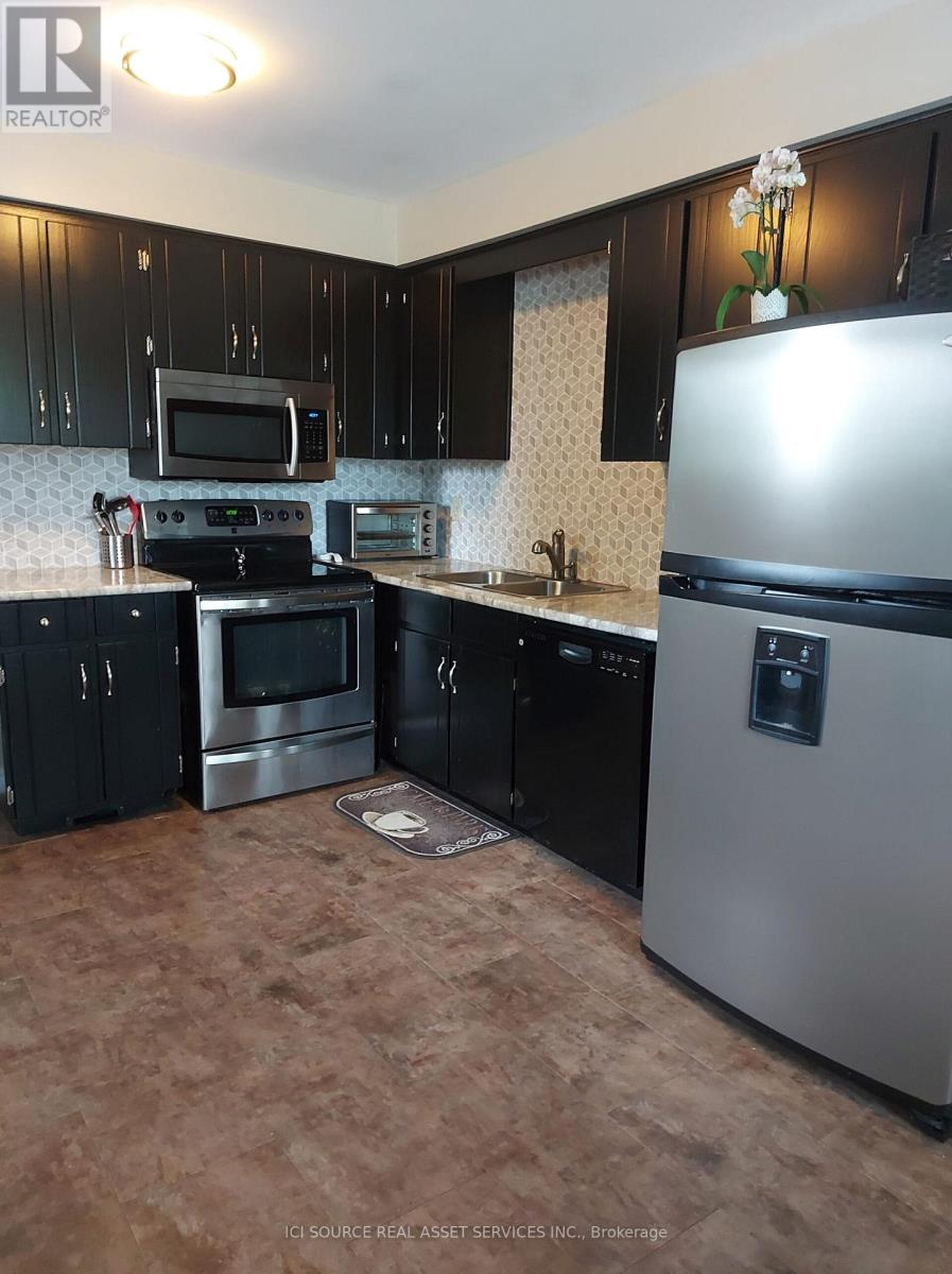 195 Ridge Road, Caledon, Ontario  L7E 4V8 - Photo 6 - W12356332
