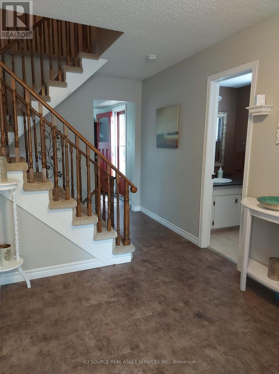 195 Ridge Road, Caledon, Ontario  L7E 4V8 - Photo 17 - W12356332