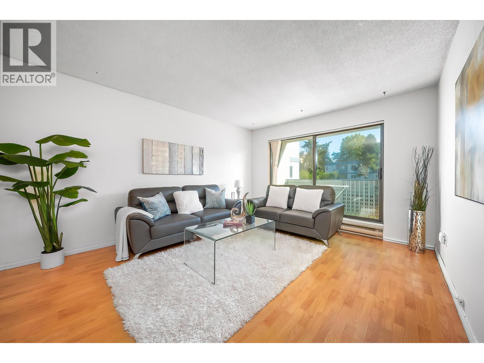 211 8700 ACKROYD ROAD, Richmond, British Columbia