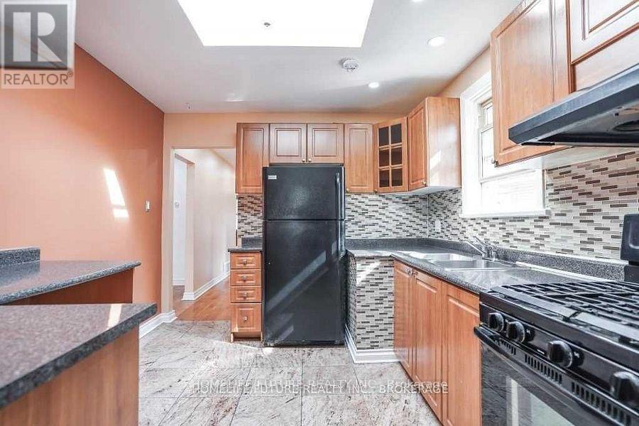 4 Gully Drive, Toronto, Ontario  M1K 4W2 - Photo 9 - E12363682