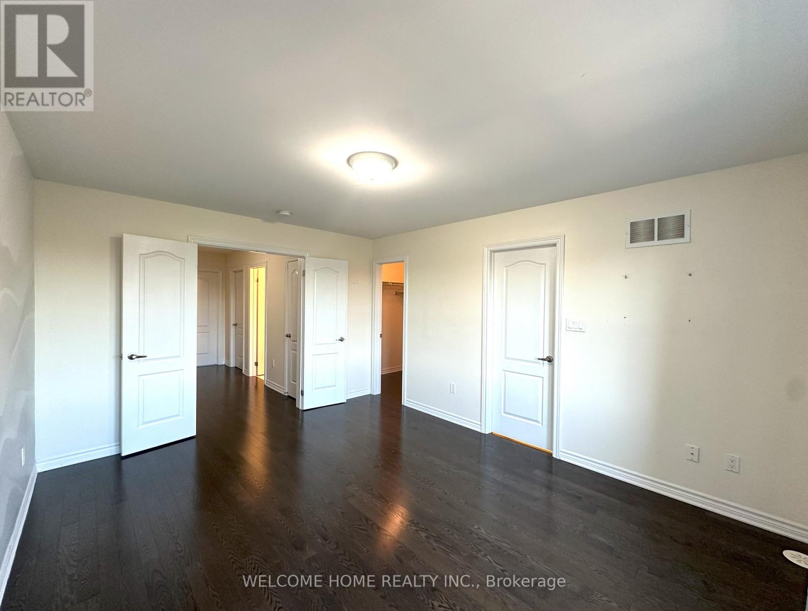 7 City Park Circle, Vaughan, Ontario  L4L 0H2 - Photo 10 - N12363663