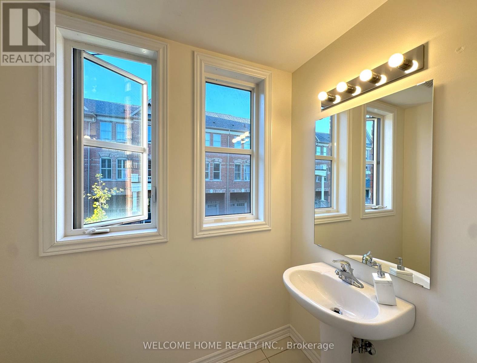 7 City Park Circle, Vaughan, Ontario  L4L 0H2 - Photo 24 - N12363663