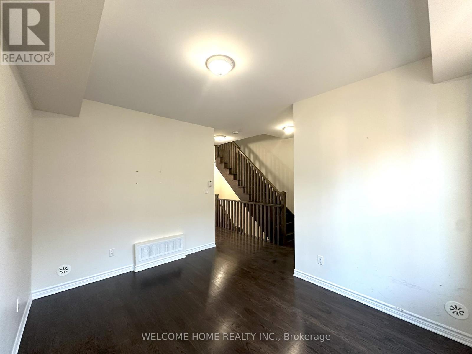 7 City Park Circle, Vaughan, Ontario  L4L 0H2 - Photo 5 - N12363663