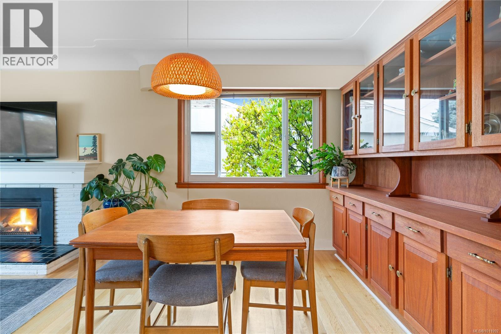 Property at 658 Georgia Ave image 2