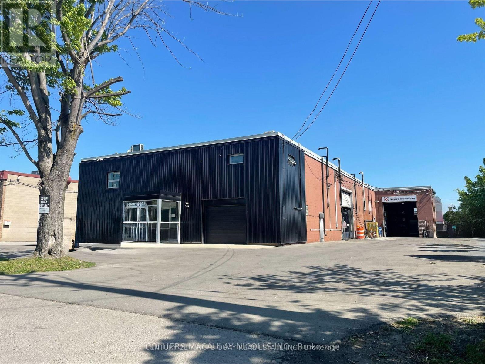 295 ARVIN AVENUE, Hamilton, Ontario