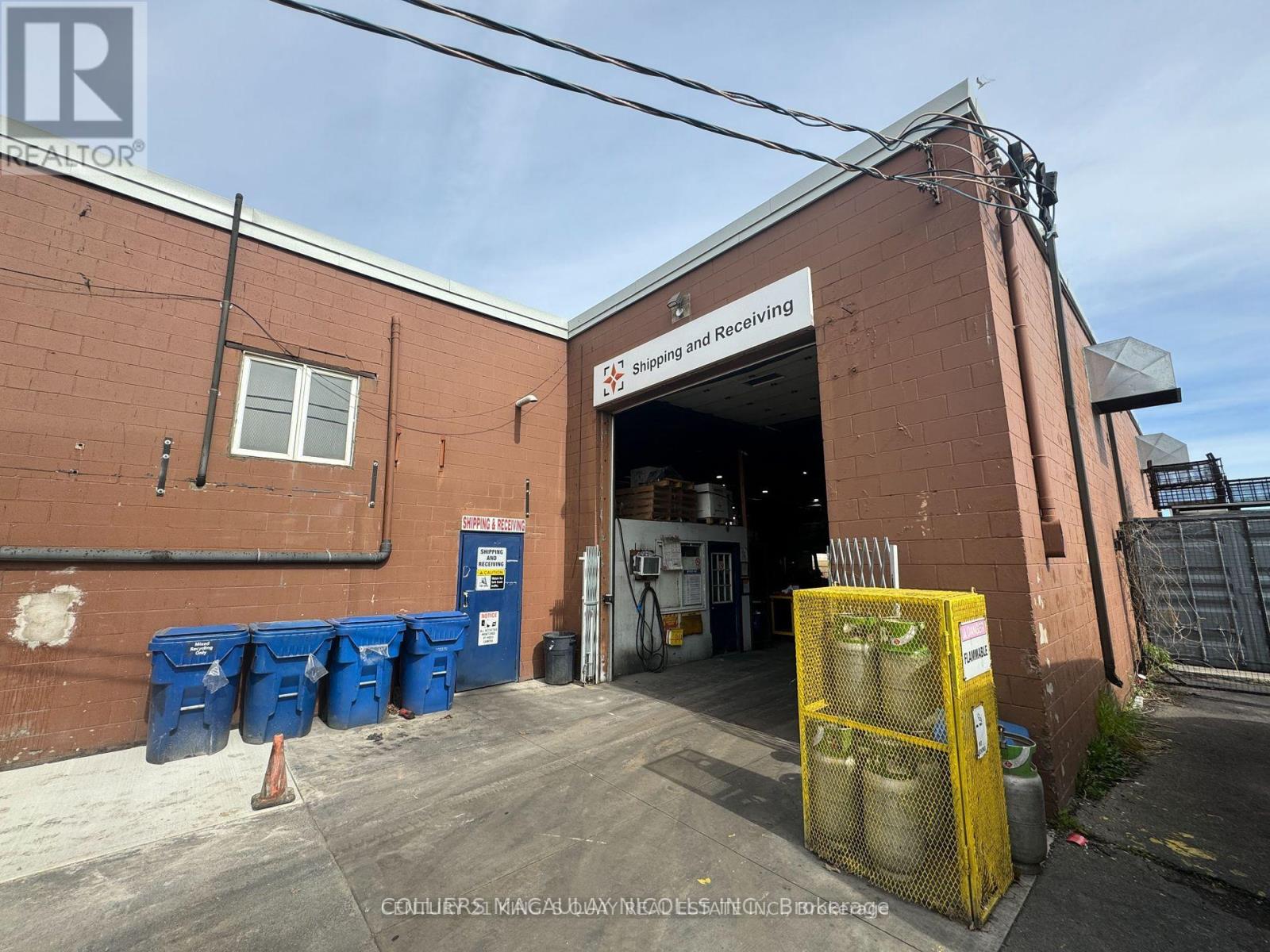 295 Arvin Avenue, Hamilton, Ontario  L8E 2M3 - Photo 6 - X12363666