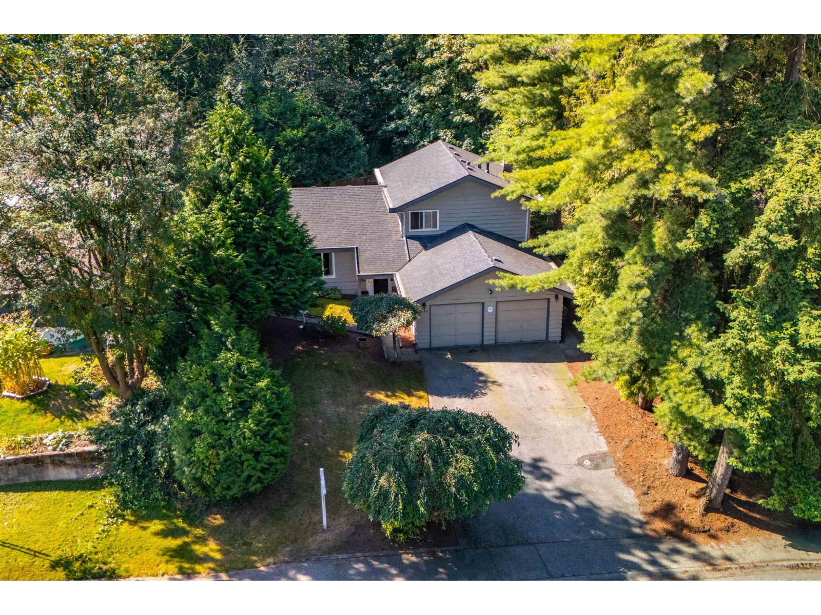 11436 Royal Crescent, Surrey, British Columbia  V3V 6V6 - Photo 4 - R3040167