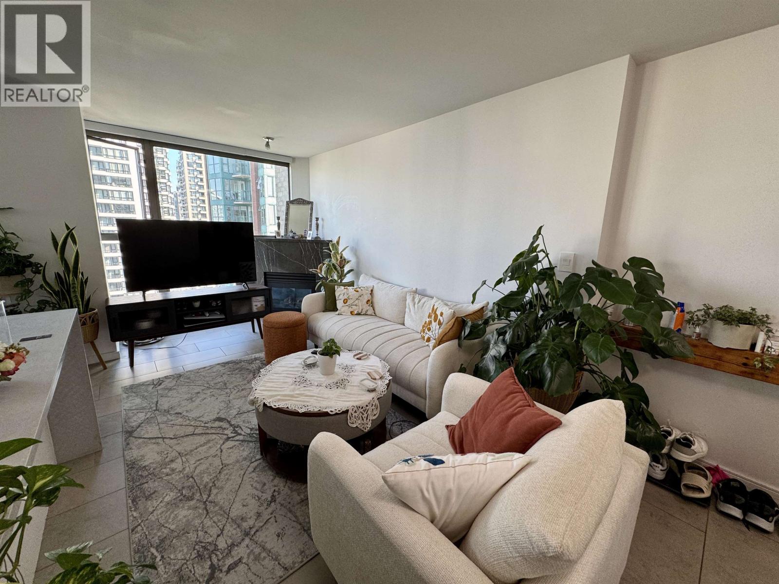 1503 928 Richards Street, Vancouver, British Columbia  V6B 6P6 - Photo 6 - R3038080