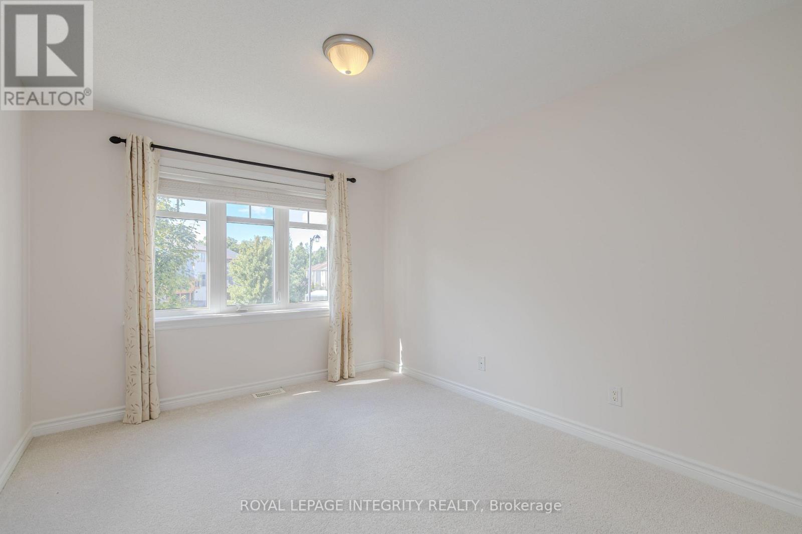 218 Keyrock Drive, Ottawa, Ontario  K2T 0B4 - Photo 26 - X12363732