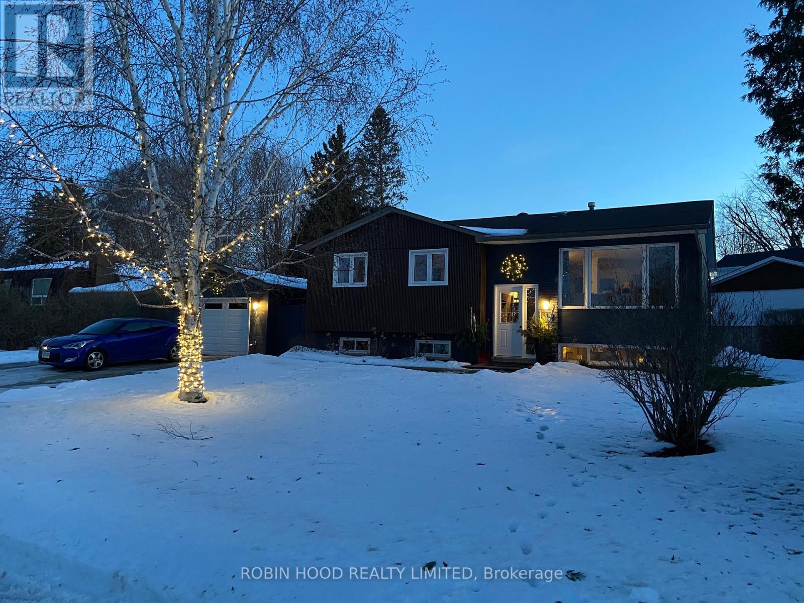 119 Applevale Court, Blue Mountains, Ontario  N0H 2P0 - Photo 13 - X12363703