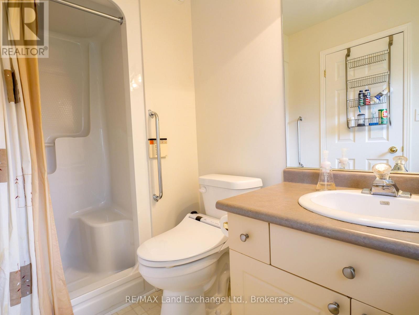 806 Maplewood Drive, Saugeen Shores, Ontario  N0H 2C4 - Photo 21 - X12360560