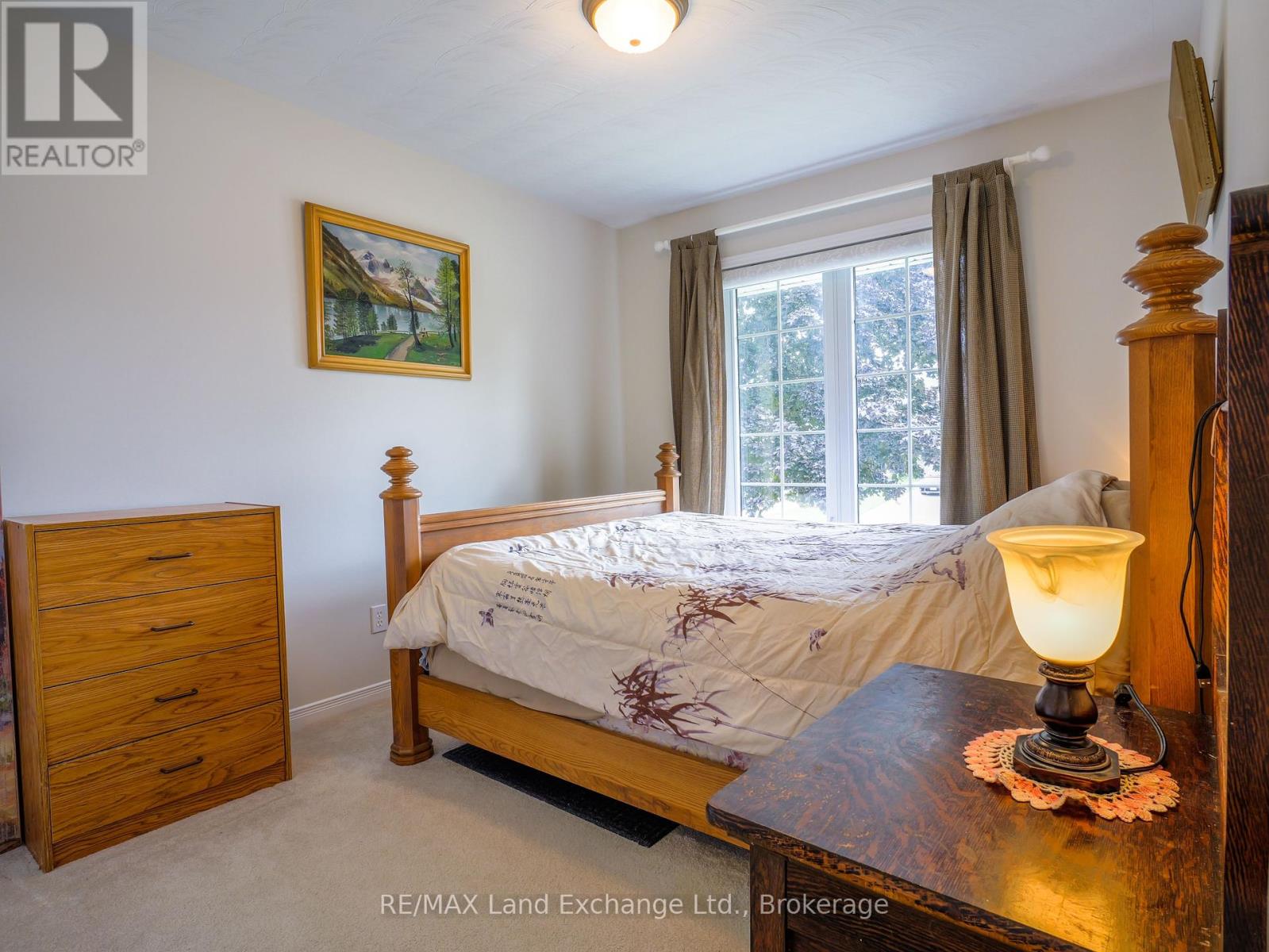 806 Maplewood Drive, Saugeen Shores, Ontario  N0H 2C4 - Photo 17 - X12360560