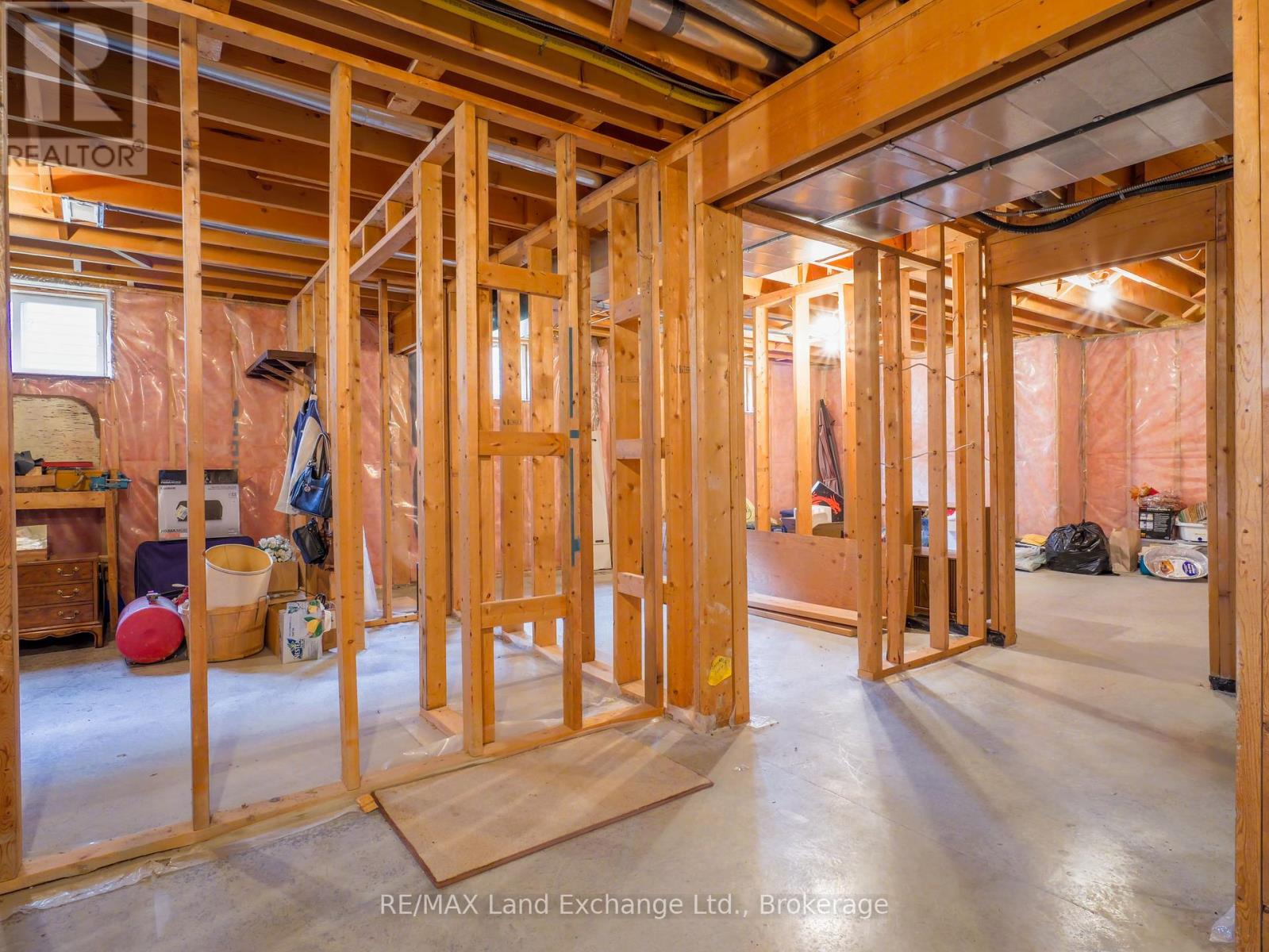 806 Maplewood Drive, Saugeen Shores, Ontario  N0H 2C4 - Photo 27 - X12360560