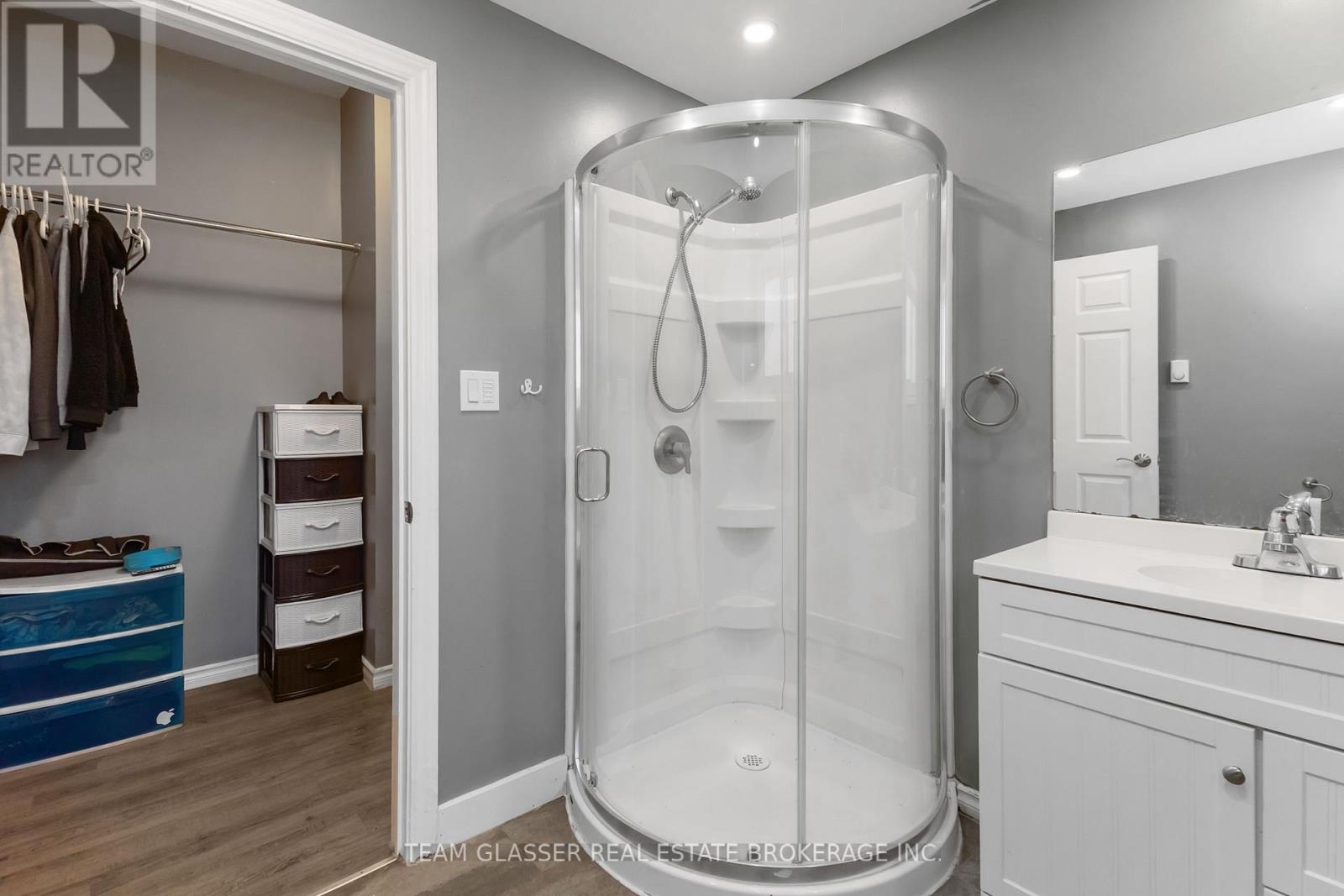 11241 Imperial Road, Malahide, Ontario  N5H 2R3 - Photo 18 - X12363739