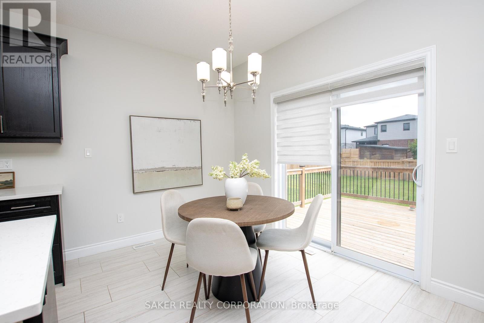 20 Armstrong Street, Strathroy-Caradoc, Ontario  N0L 1W0 - Photo 12 - X12363743