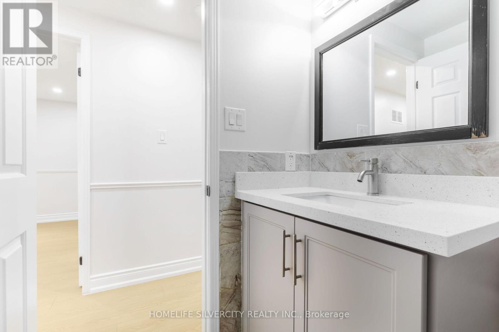 26 Cresswell Drive, Brampton (Fletcher's West), Ontario  L6Y 2T6 - Photo 32 - W12363730