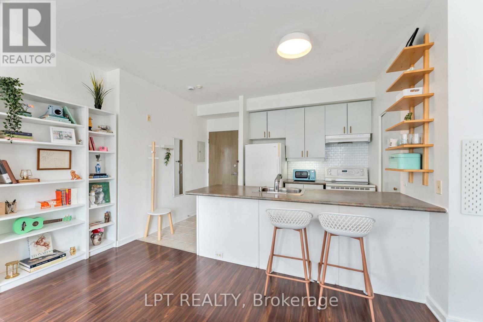 206 - 150 Caroline Avenue, Ottawa, Ontario  K1Y 4X8 - Photo 12 - X12363747