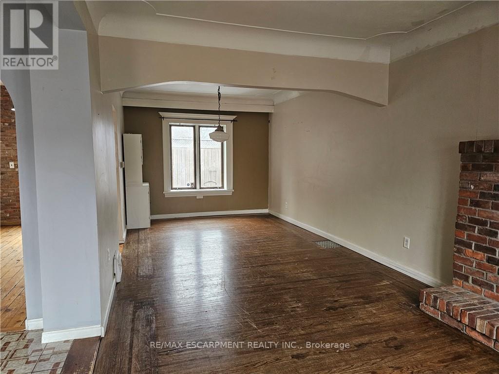63 New Street, Hamilton (Strathcona), Ontario  L8P 4J7 - Photo 5 - X12363718