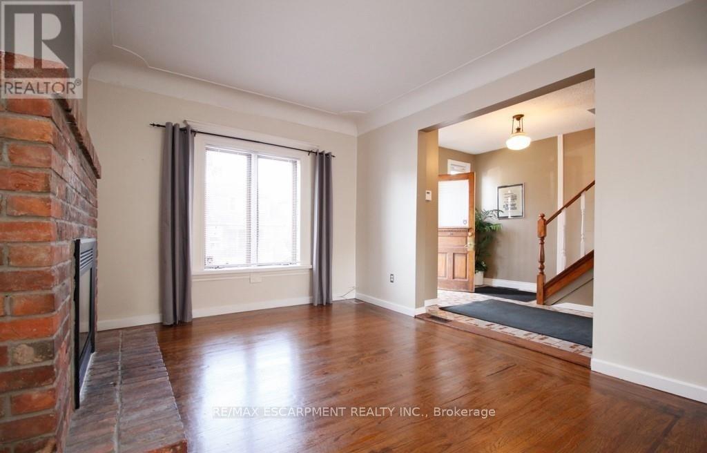 63 New Street, Hamilton (Strathcona), Ontario  L8P 4J7 - Photo 7 - X12363718