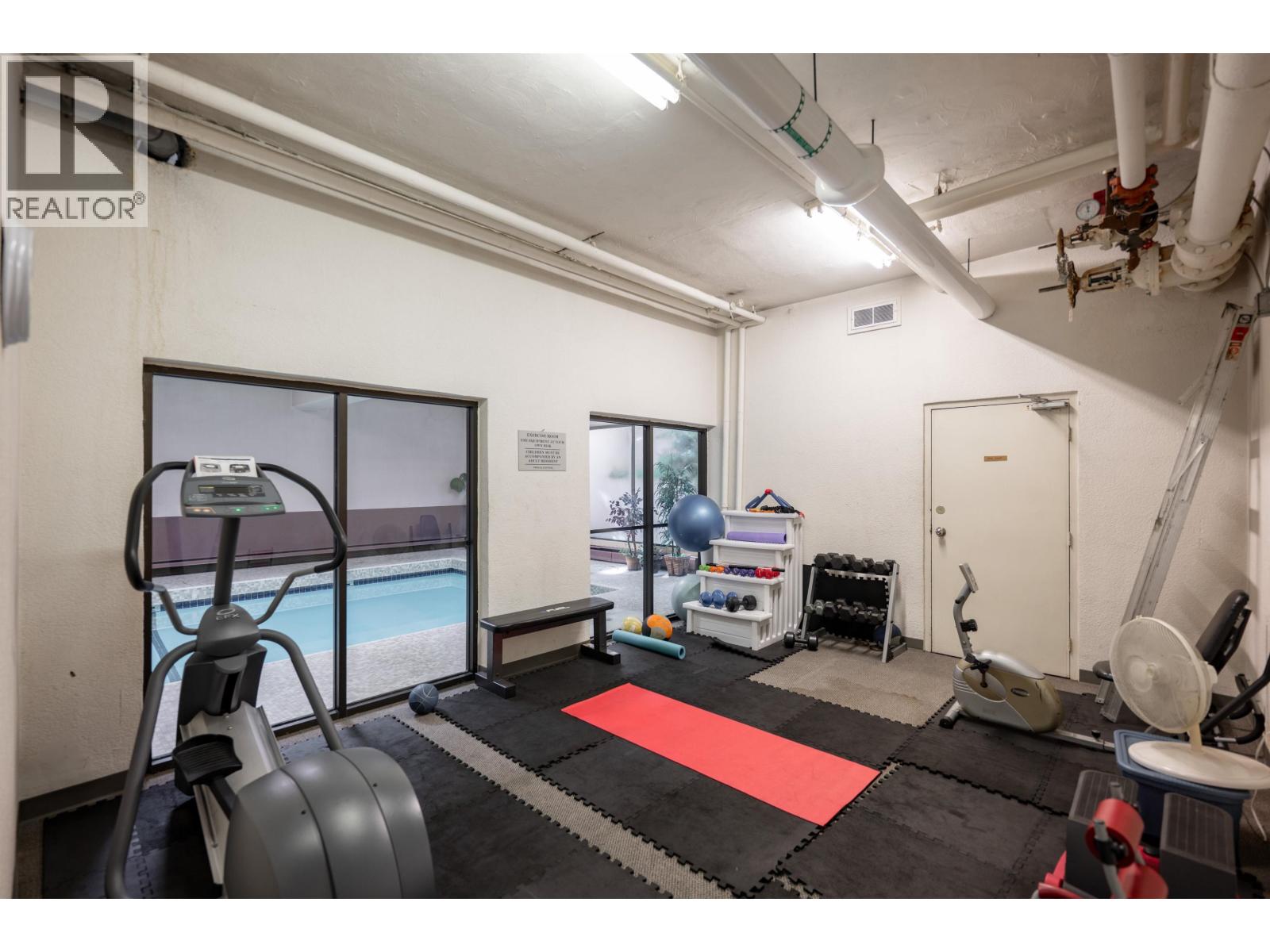 L1 555 13th Street, West Vancouver, British Columbia  V7T 2N8 - Photo 25 - R3040409