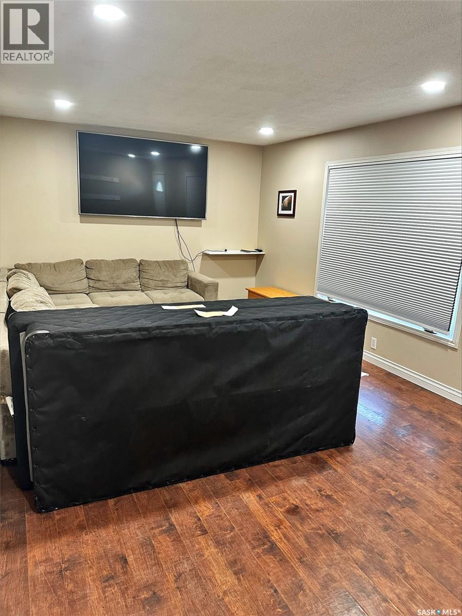Property at 216 1st STREET W image 4