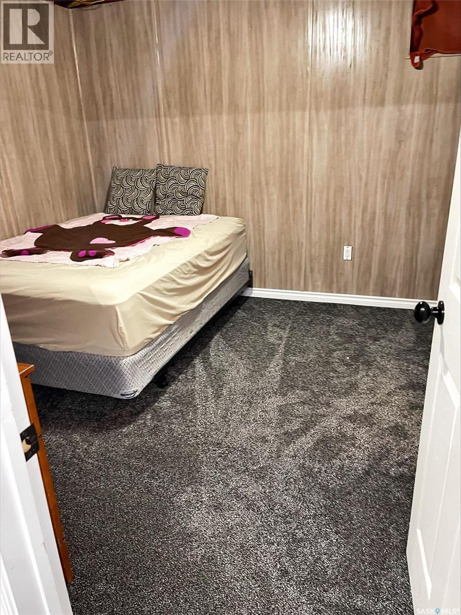 216 1st Street W, Carnduff, Saskatchewan  S0C 0S0 - Photo 11 - SK016296