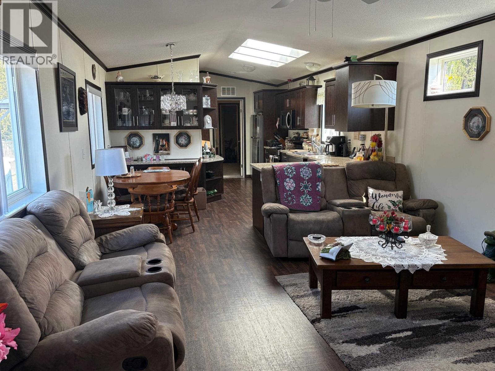 54 208 8th Street, 100 Mile House, British Columbia  V0K 2E3 - Photo 16 - R3040416