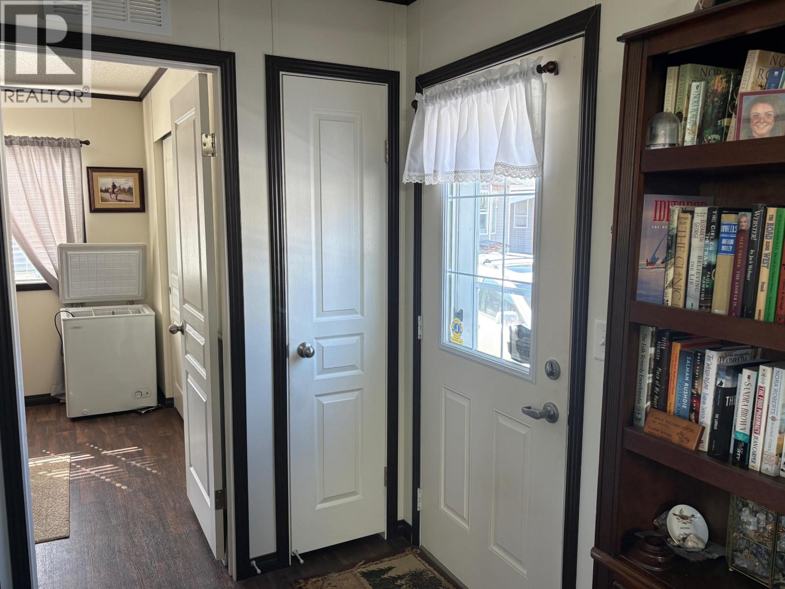 54 208 8th Street, 100 Mile House, British Columbia  V0K 2E3 - Photo 18 - R3040416