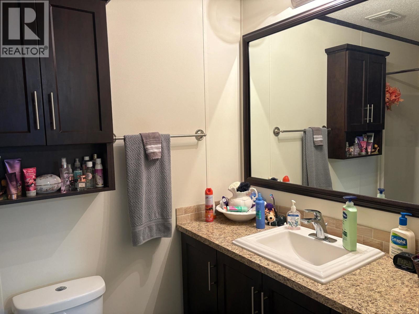 54 208 8th Street, 100 Mile House, British Columbia  V0K 2E3 - Photo 22 - R3040416