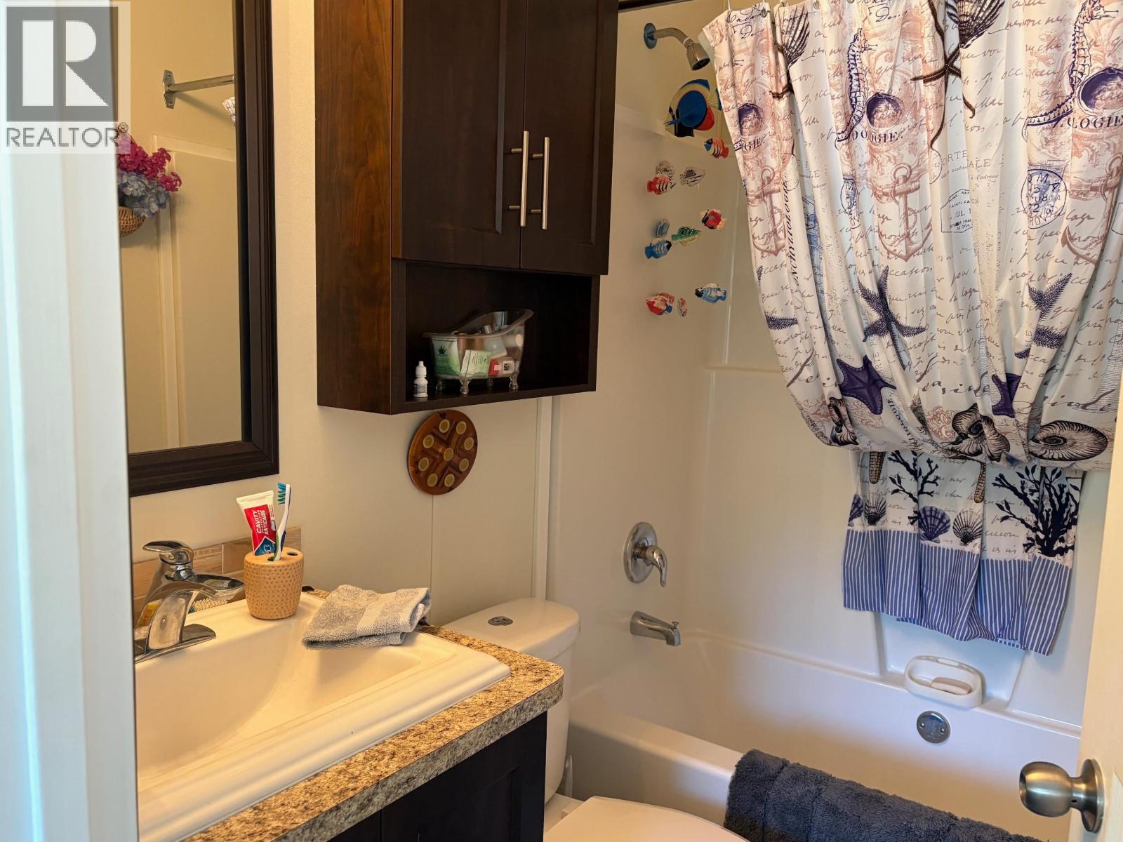 54 208 8th Street, 100 Mile House, British Columbia  V0K 2E3 - Photo 25 - R3040416