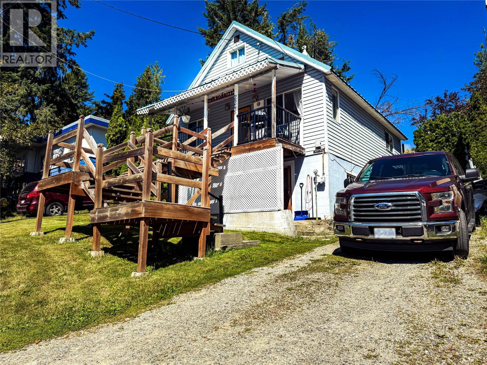 Property at 2246 Kootenay Avenue image 2