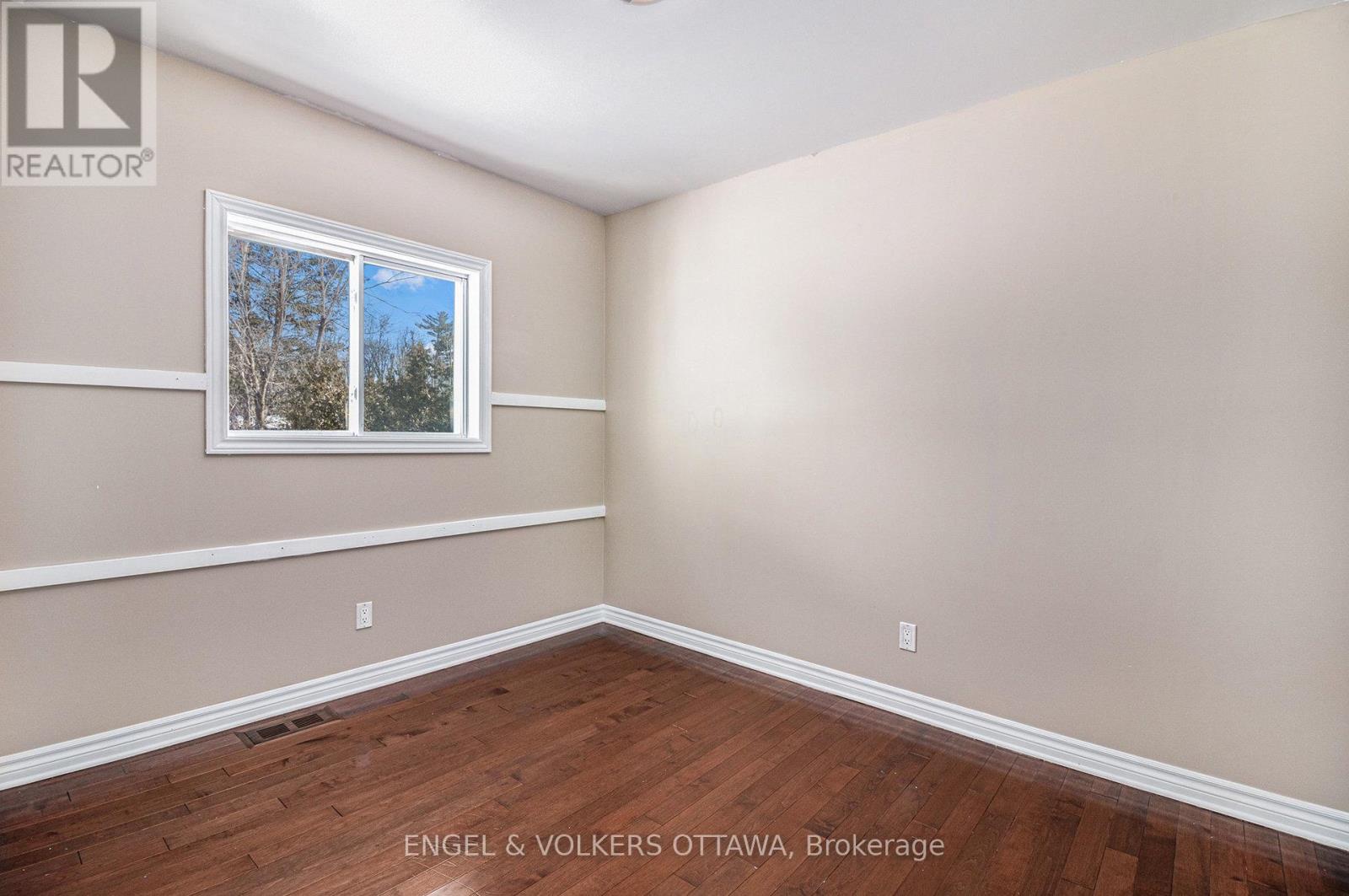 1095 Morin Road, Ottawa, Ontario  K4C 1A5 - Photo 15 - X12363762