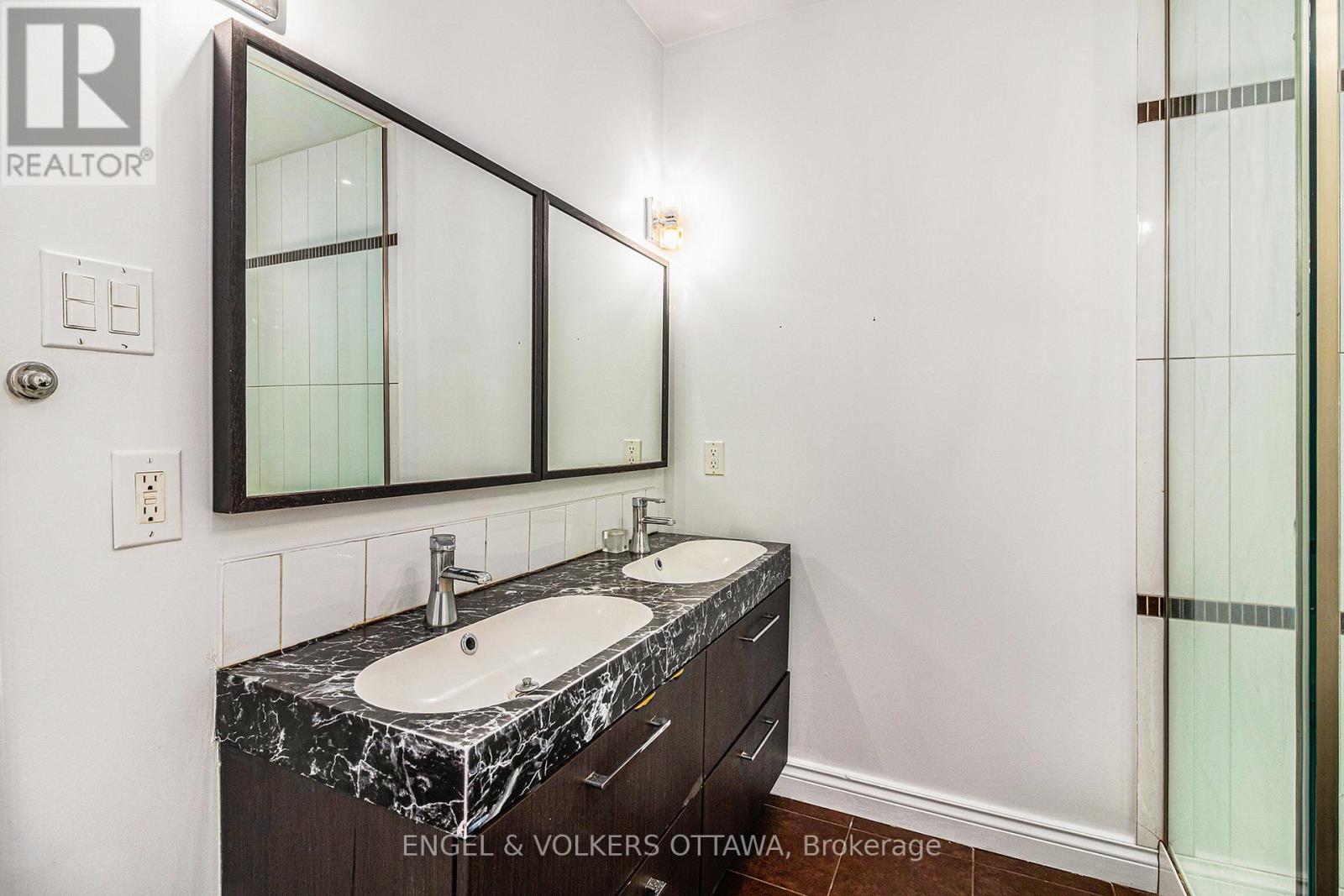 1095 Morin Road, Ottawa, Ontario  K4C 1A5 - Photo 18 - X12363762