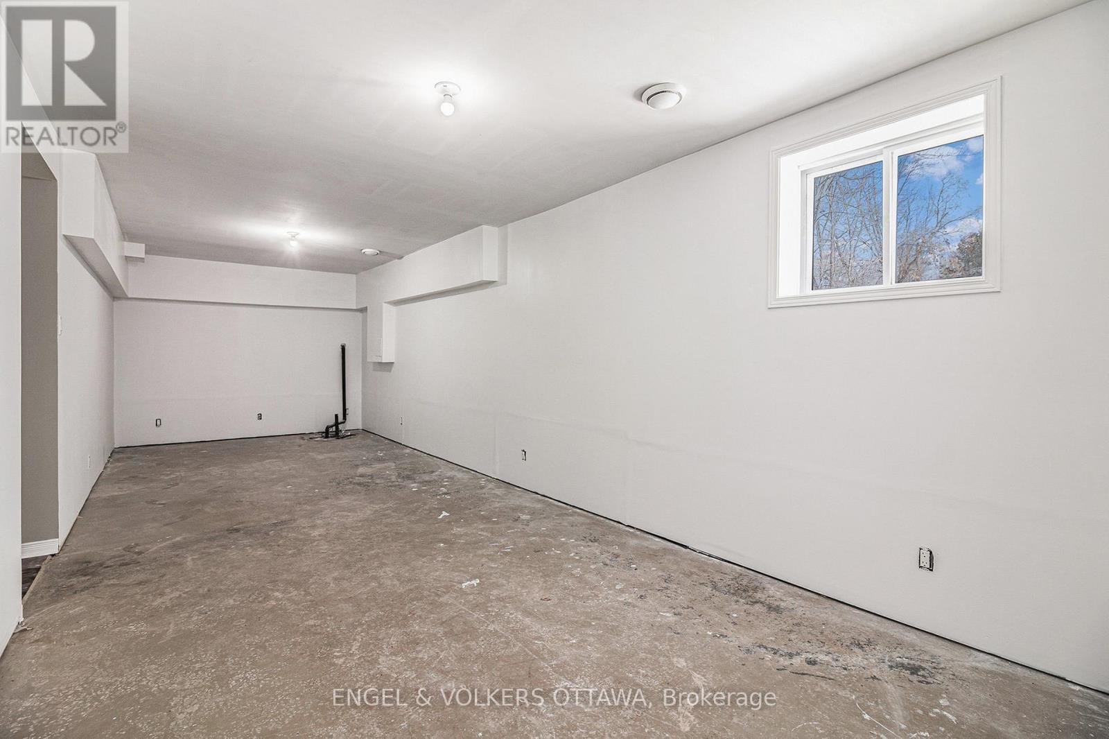 1095 Morin Road, Ottawa, Ontario  K4C 1A5 - Photo 21 - X12363762