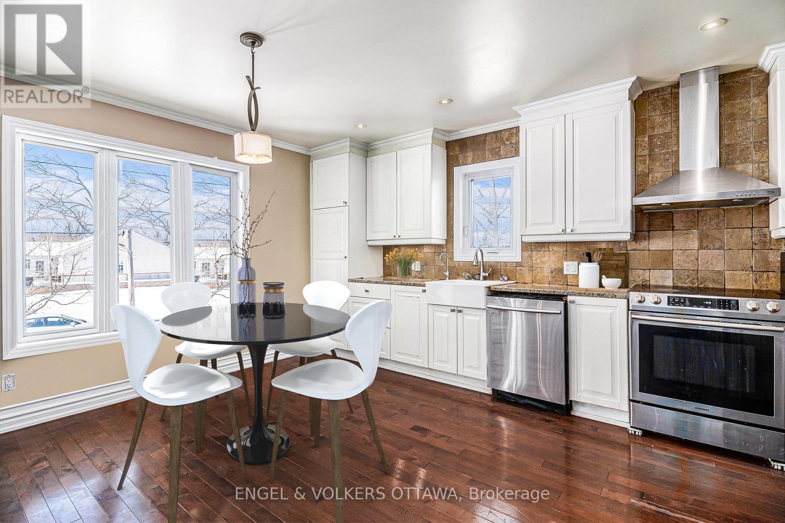 1095 Morin Road, Ottawa, Ontario  K4C 1A5 - Photo 5 - X12363762