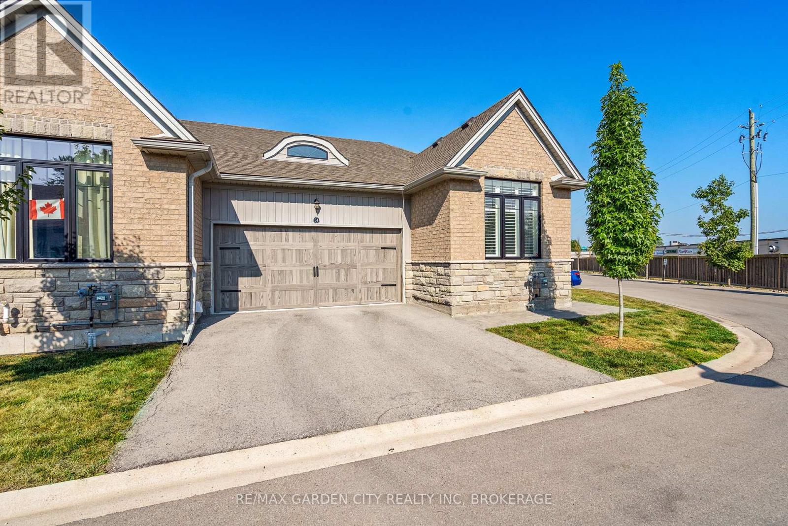 54 Borden Trail, Welland, Ontario  L3C 0H1 - Photo 1 - X12363771