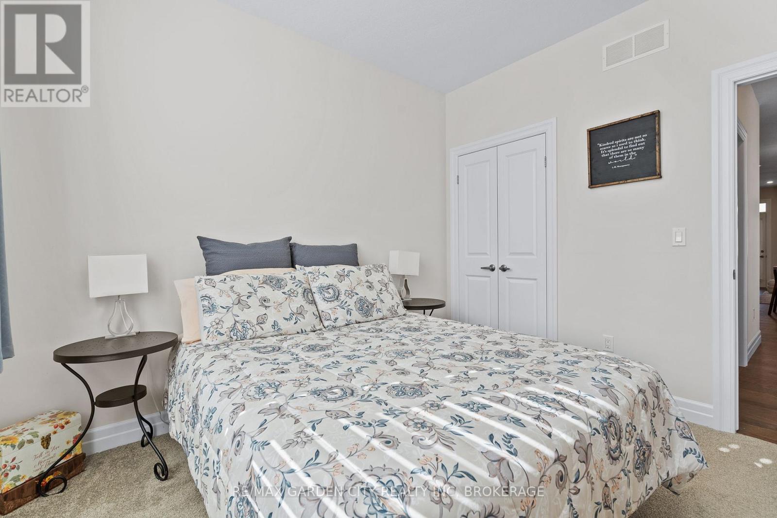 54 Borden Trail, Welland, Ontario  L3C 0H1 - Photo 18 - X12363771