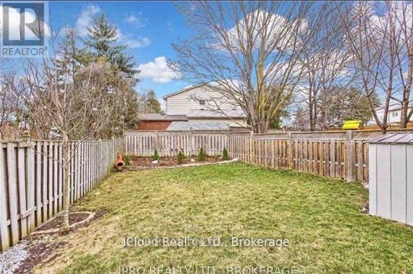 Room 2 - 252 William Roe Boulevard N, Newmarket, Ontario  L3Y 1B5 - Photo 3 - N12363767