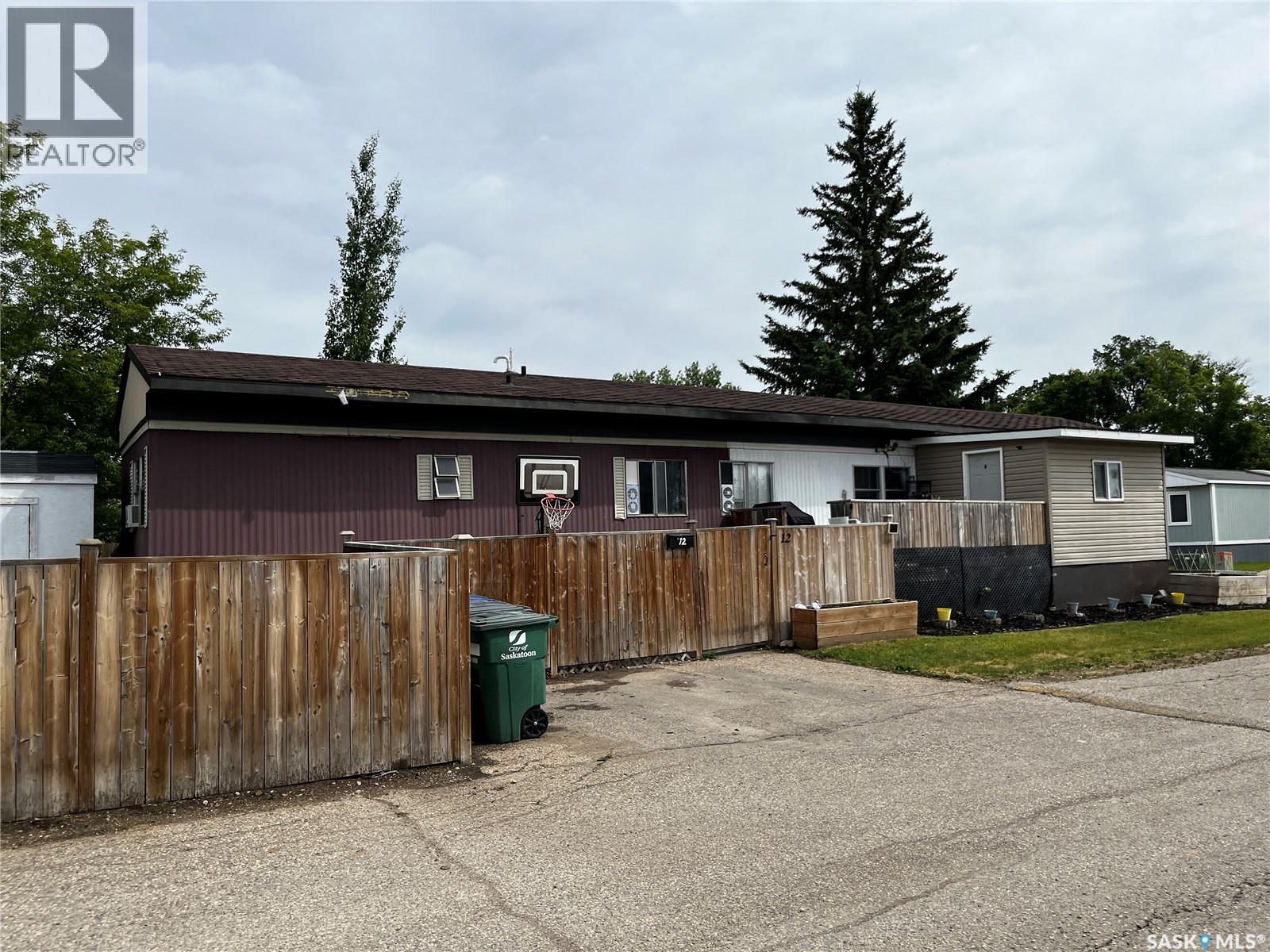 12 1035 Boychuk Drive, Saskatoon, Saskatchewan  S7H 5B2 - Photo 2 - SK010213